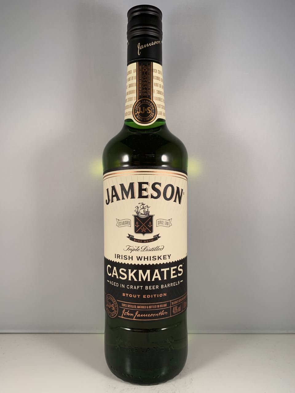 Jameson отзывы. Виски Jameson Caskmates. Виски Jameson Stout Edition. Whiskey Irish Jameson Caskmates Stout Edition. Jameson Caskmates Stout Edition.